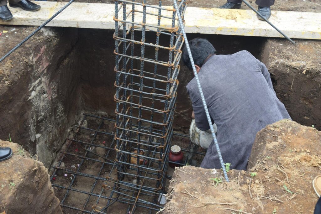 Colocan primera piedra del  proyecto Construcción Instituto Básico Florencia de América