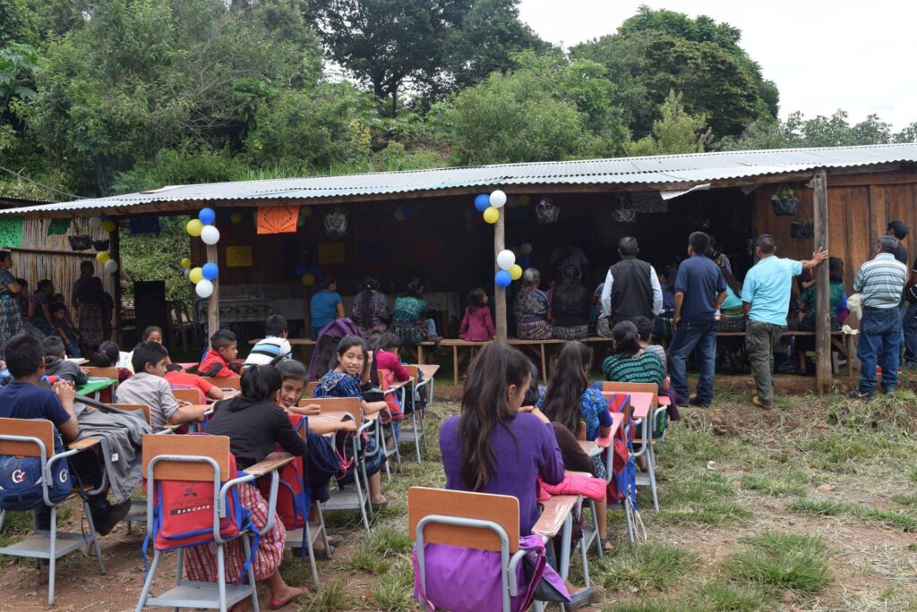 Colocan primera piedra en Caserio El Jocote San Martin Jilotepeque