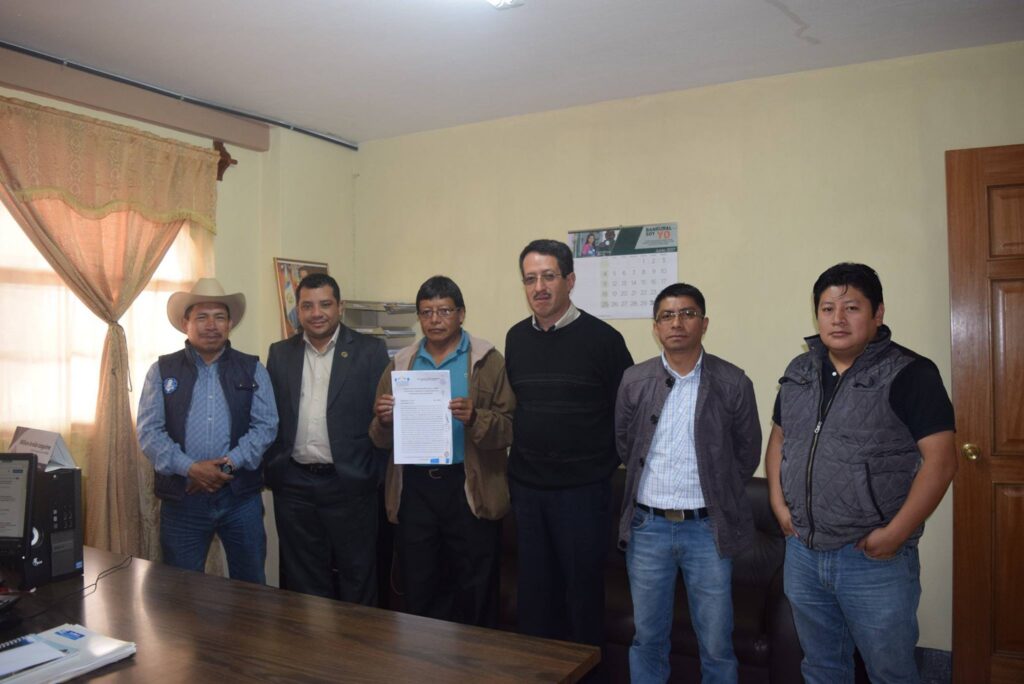 SAN  JUAN COMALAPA DA SEGUIMIENTO A LA FIRMA DE CONVENIOS