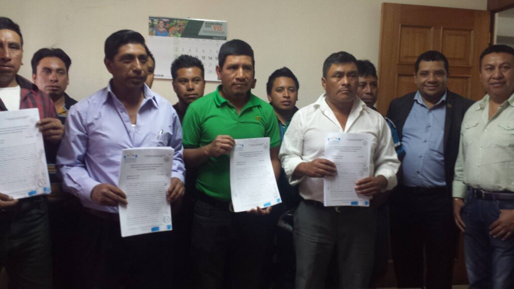 SANTA APOLONIA FIRMA CONVENIOS DE OBRAS 2017