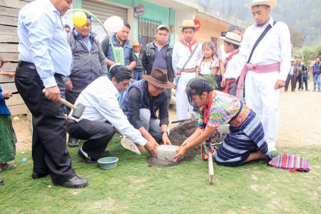 SANTA APOLONIA INICIA CON PRIMERAS PIEDRAS