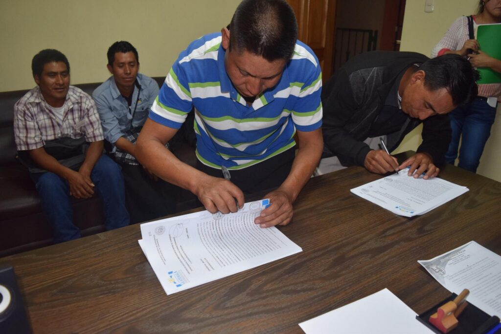 SEGUIMIENTO A FIRMA DE CONVENIOS DE PATZUN